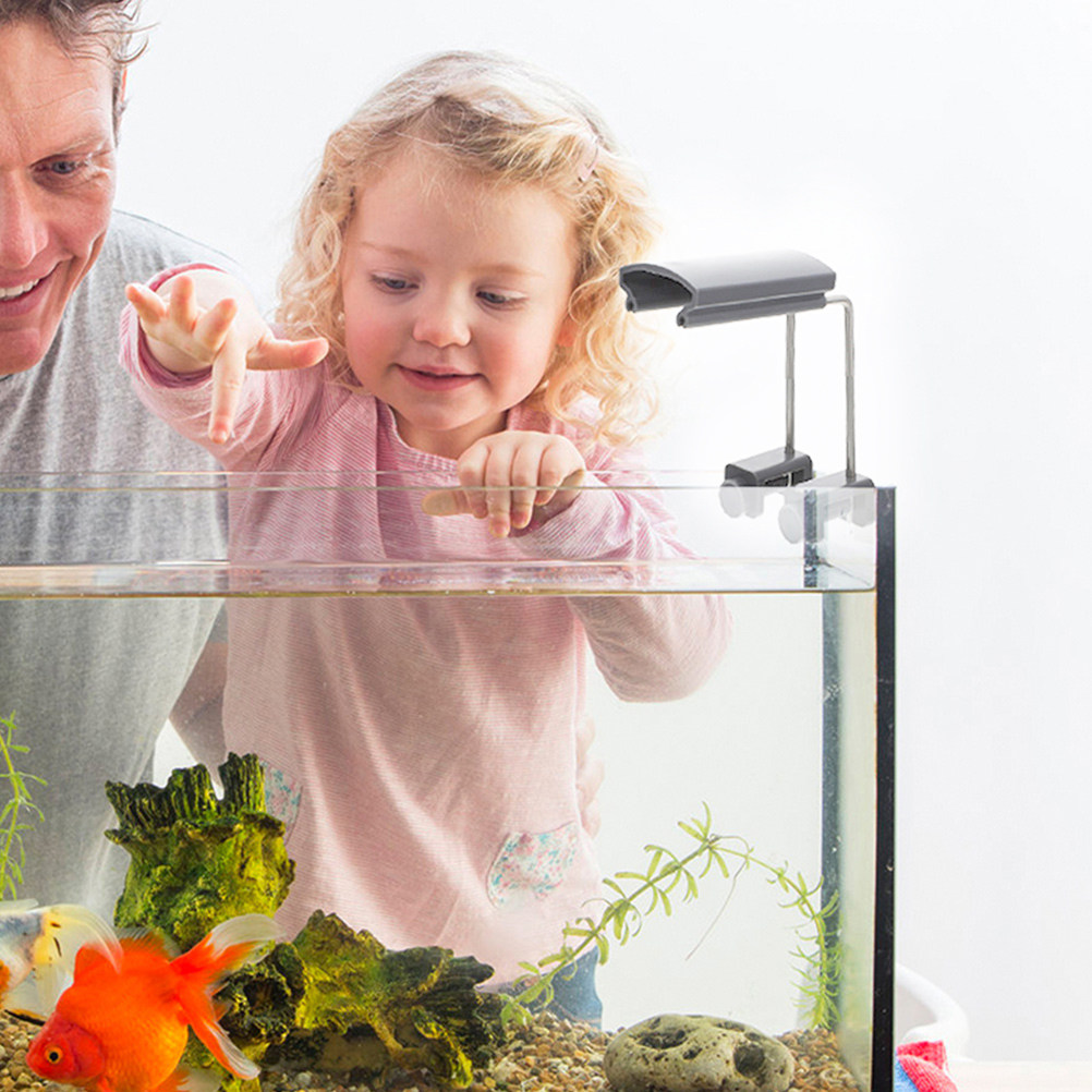قطعتان من حامل إضاءة حوض السمك - مراجعة Marine Aquarium Lamp وسعره